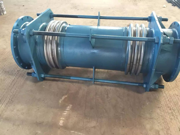 大拉杆(gan)波紋補償(chang)器